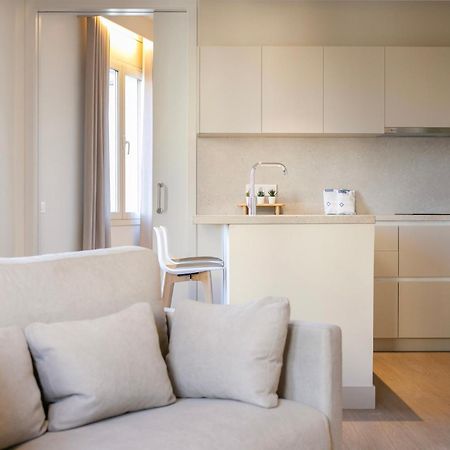 Fisa Rentals Ramblas Apartments Barcelona Exterior foto