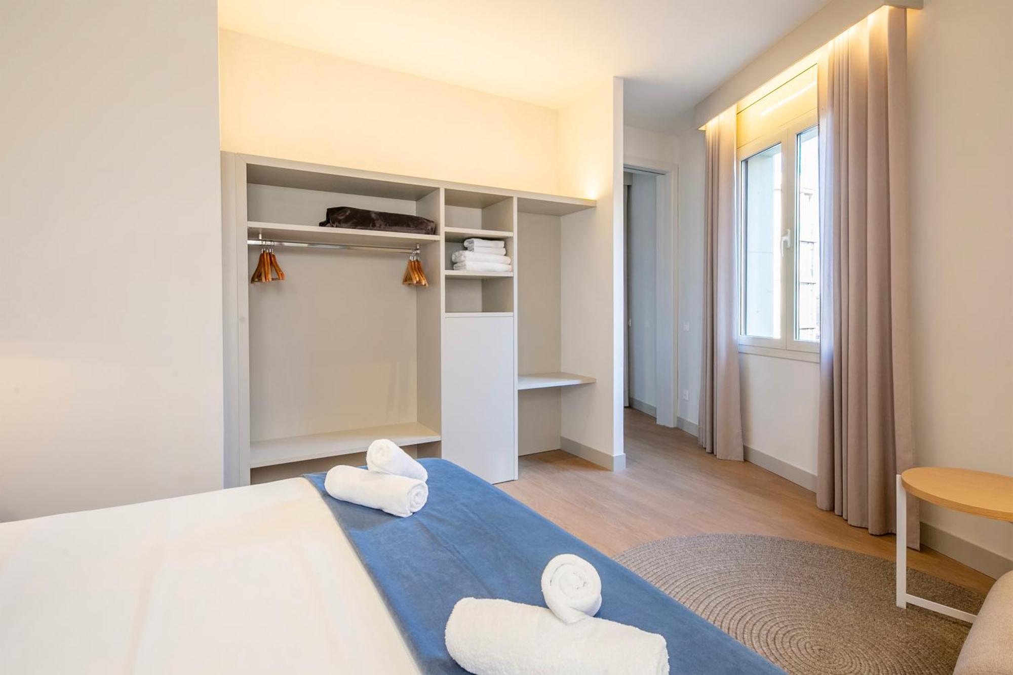 Fisa Rentals Ramblas Apartments Barcelona Exterior foto